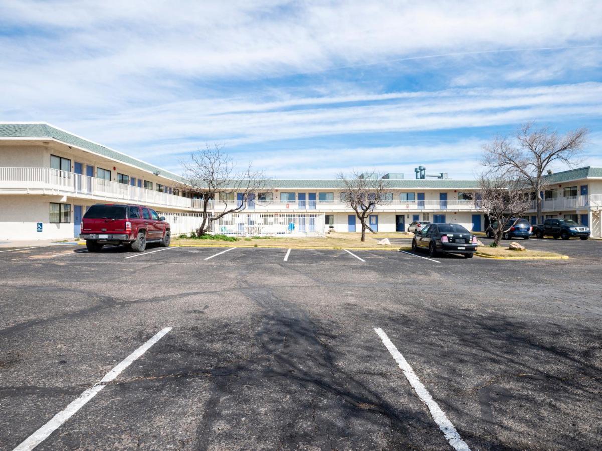 Oyo Hotel Willcox Luaran gambar