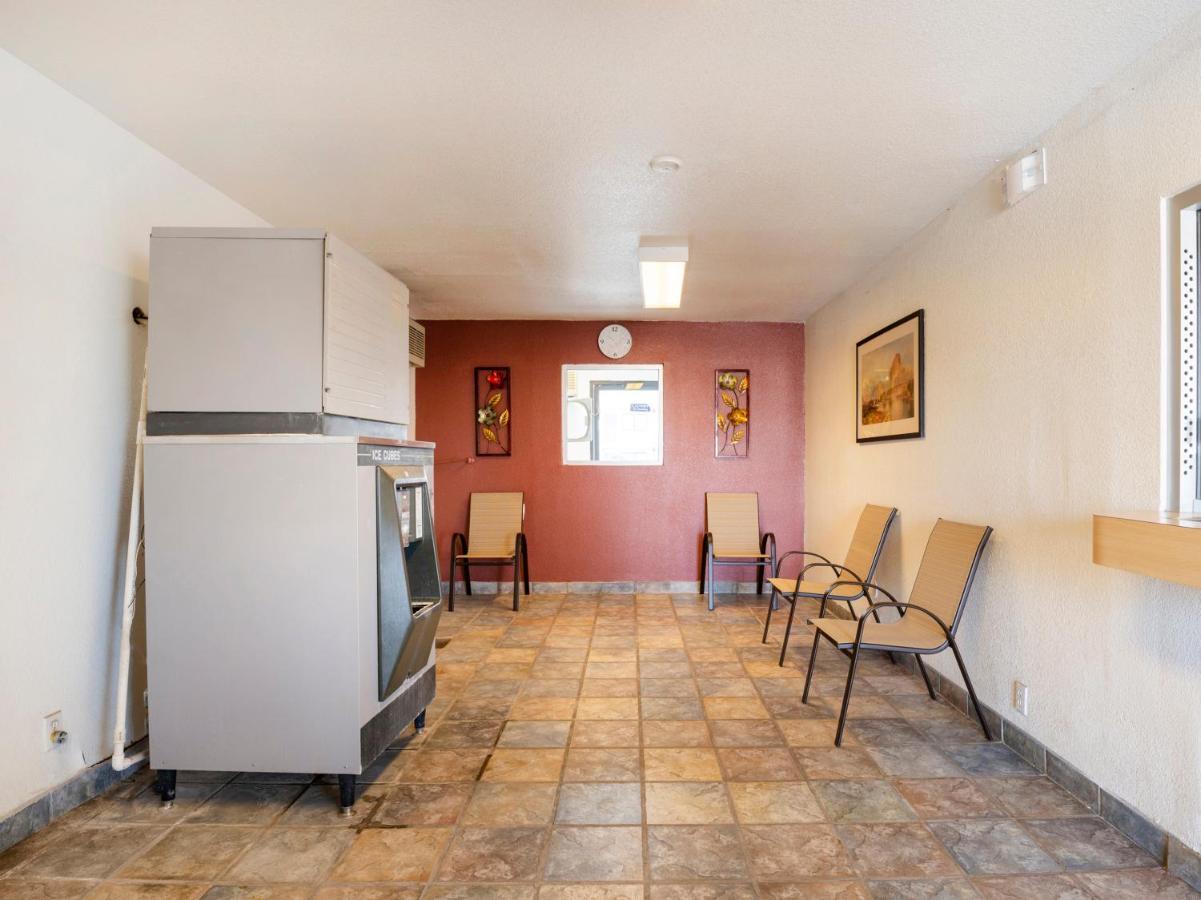 Oyo Hotel Willcox Luaran gambar
